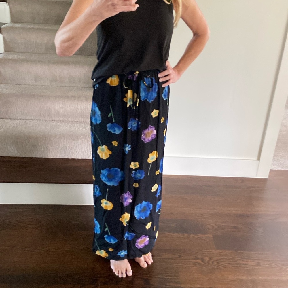 Women’s Long Skirt; Elastic waist/tie | Size Small